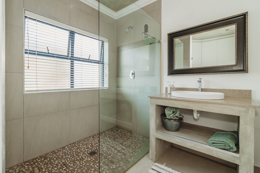 5 Bedroom Property for Sale in Kraaibosch Country Estate Western Cape